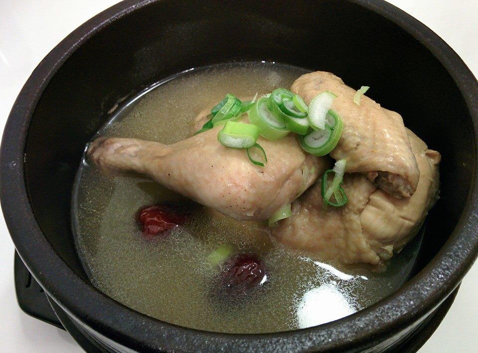 Samgyetang makan halal korea restaurant itaewon seoul hhwt