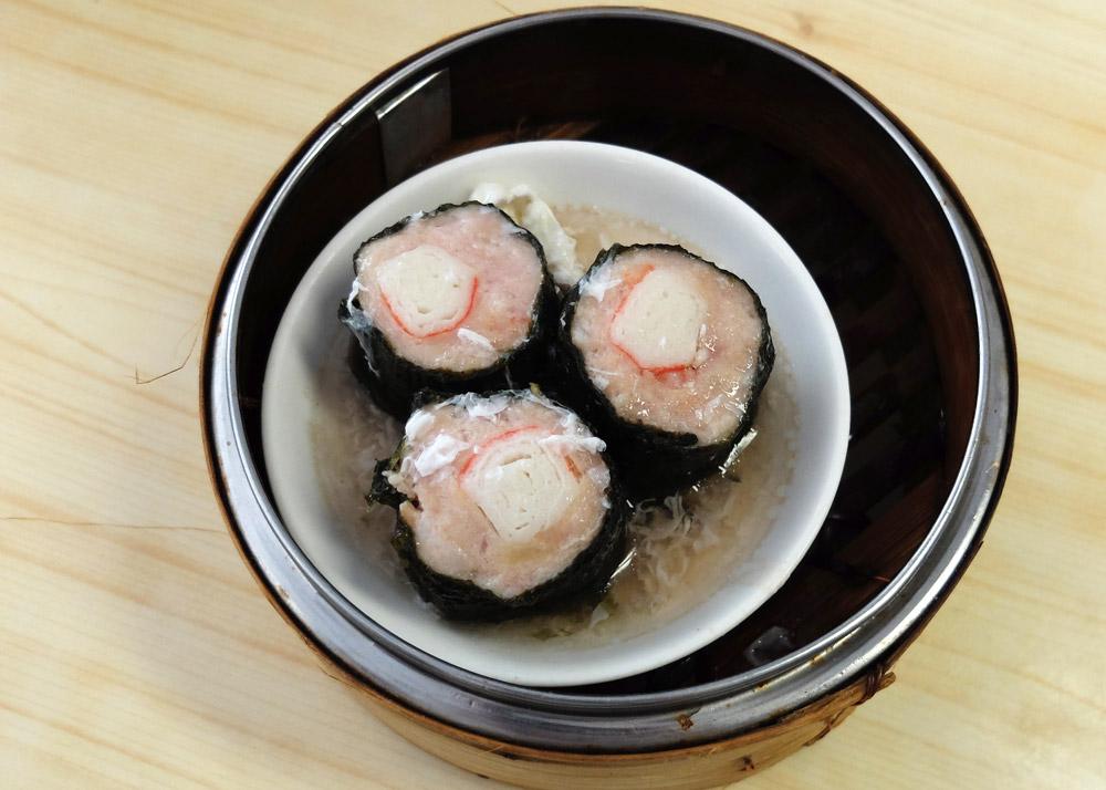 steamed-seaweed-rolls-with-seafood