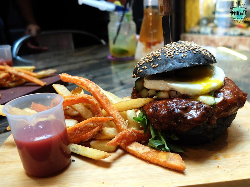 the-lab-charcoal-grilled-burger-2