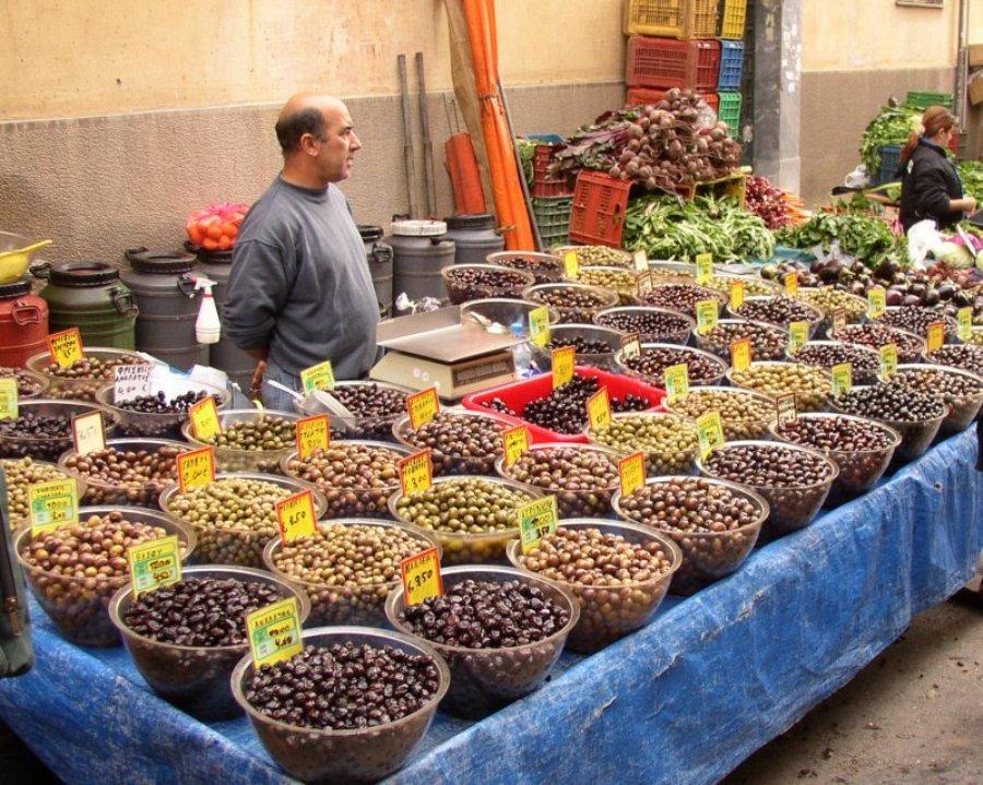 6-1_olives-market